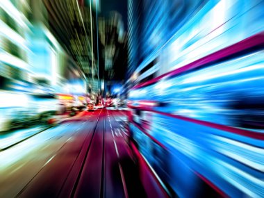 Şehirdeki gece trafiği ışıklarının soyut görüntüsü