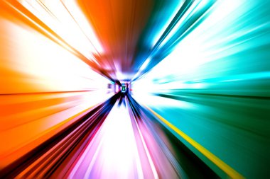 Şehirdeki gece trafiği ışıklarının soyut görüntüsü