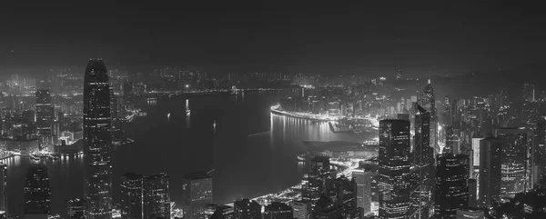 Χονγκ Κονγκ θέα στην πόλη από τις ώρες αιχμής. Μαύρο και άσπρο χρώμα — Φωτογραφία Αρχείου