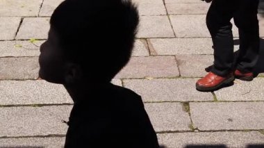 sanfang Qixiang Ana Caddesi'nde yürüyüş ve ünlü seyahat hedef ziyaret ve insanların yavaş Hareket