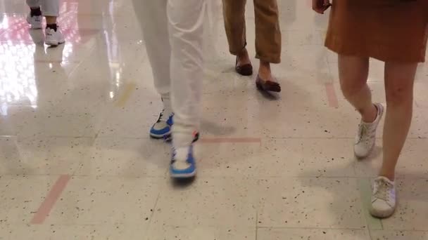 Slow motion of People visit famous shopping mall - Harbour City. — Stock Video