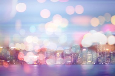 Şehir arka plan ile soyut renkli dairesel bokeh. Çift eski