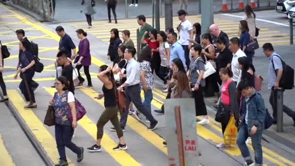 Hong Kong Kína Június 2019 Lassított Gyalogosok Séta Utcán Hong — Stock videók