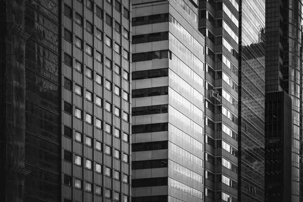 Hong Kong commerciële gebouw close up met B&W stijl — Stockfoto