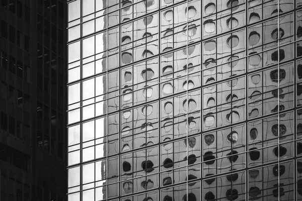 Hong Kong Edificio Comercial Primer plano con B & W color — Foto de Stock