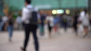 Iş insanların Soyut bokeh arka plan mutlu saat barda buluşuyor; Yavaş Çekim