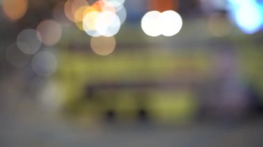 Bulanık Hong Kong şehir gecesi; Gece Hong Kong Trafik Bokeh görünümü; Yavaş Çekim