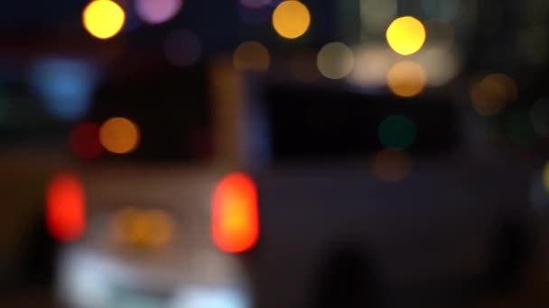 香港城市夜在模糊 夜间香港交通的散景 慢动作 — 图库视频影像