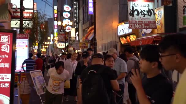 Osaka Japón Junio 2019 Cámara Lenta Turistas Que Visitan Dotonbori — Vídeo de stock