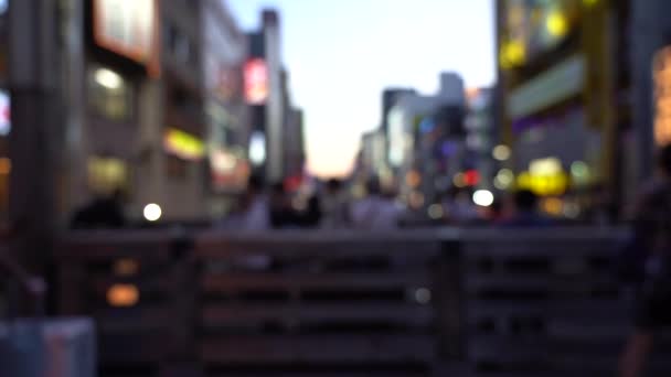 Onscherpe Achtergrond Van Dotonbori Gebied Winkelstraat Slow Motion — Stockvideo