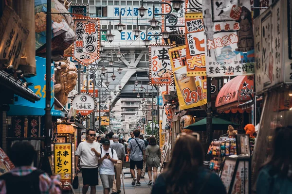 Osaka Giappone Giugno 2019 Persone Che Camminano Strada Dello Shopping — Foto Stock