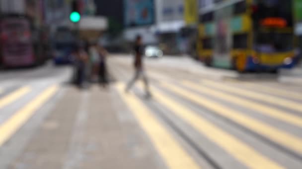 Homályos Tömeg Emberek Hong Kong Elfoglalt Crosswalk Lassított Mozgás — Stock videók