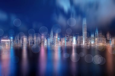 Gece Hong Kong şehir manzarası. Victoria Harbou 'Dan manzara