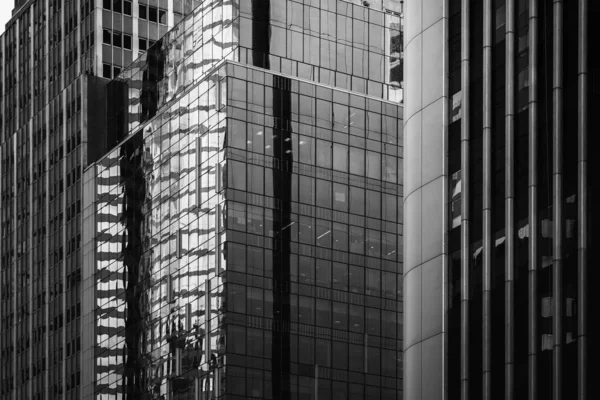 Bâtiment commercial de Hong Kong Gros plan ; style noir et blanc — Photo