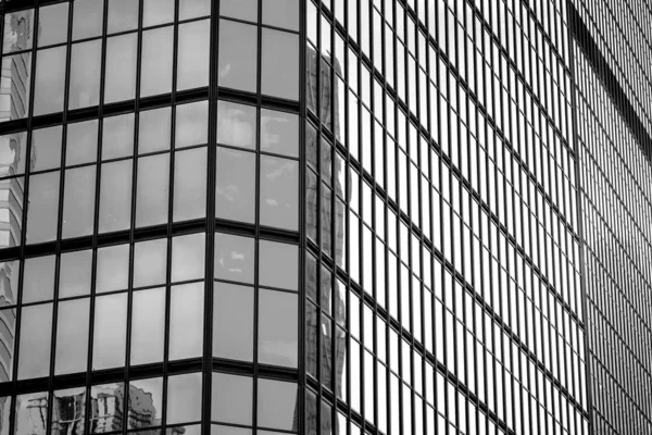 Edifício comercial de Hong Kong Close Up; Estilo preto e branco — Fotografia de Stock