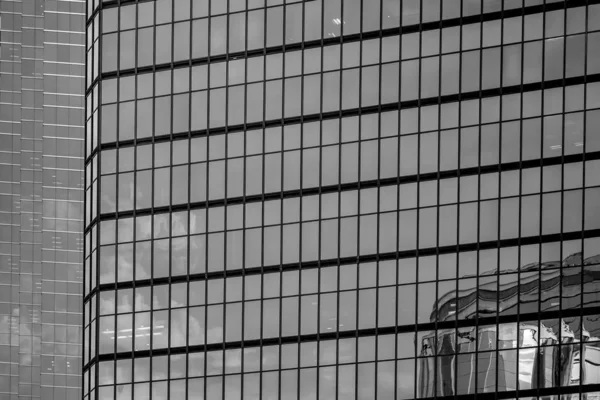 Edifício comercial de Hong Kong Close Up; Estilo preto e branco — Fotografia de Stock