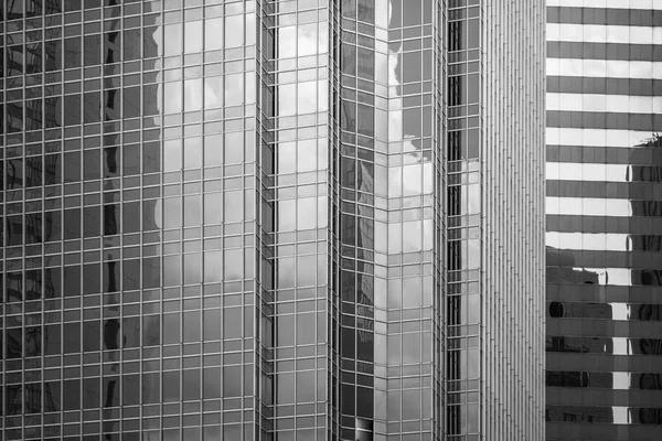 Edifício comercial de Hong Kong Close Up; Estilo preto e branco — Fotografia de Stock