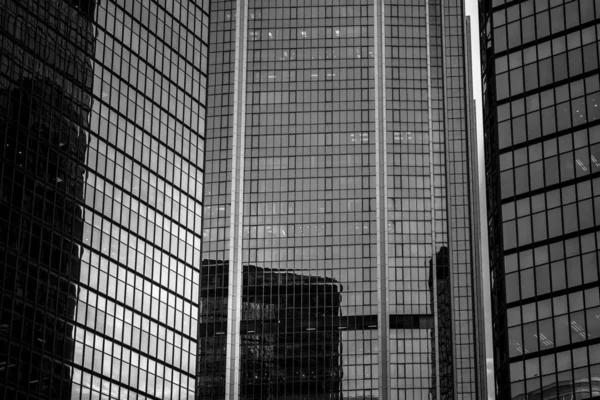 Edifício comercial de Hong Kong Close Up; Estilo preto e branco — Fotografia de Stock