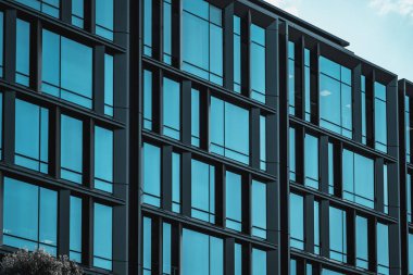 Ticari bina yakın çekim