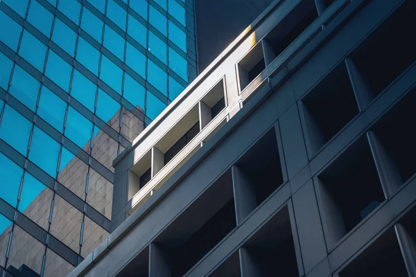 Edifício de escritório moderno perto de Hong Kong — Fotografia de Stock