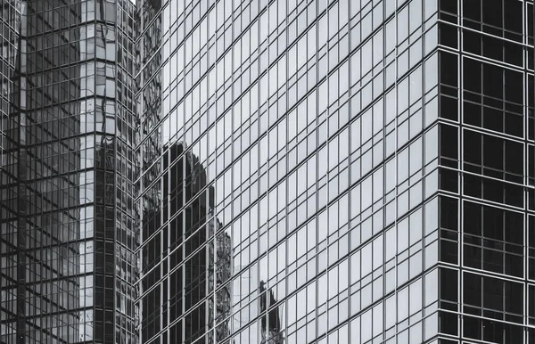 香港商业大厦特写;黑白风格 — 图库照片