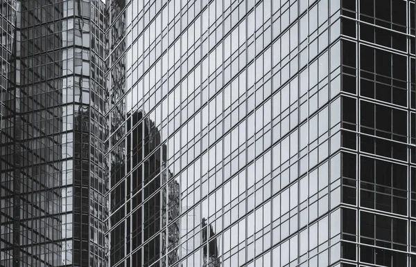 Hong Kong Edificio comercial de cerca; Estilo blanco y negro — Foto de Stock