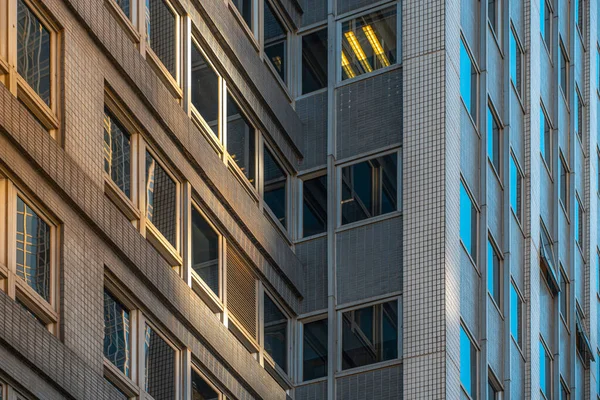 Edifício de escritório moderno perto de Hong Kong — Fotografia de Stock