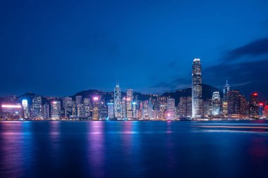 Şehir ve ufuk çizgisi, Hong Kong 'daki Victoria Limanı, N' deki.