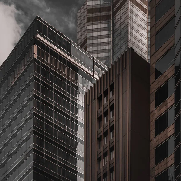 Hongkong Business Building Stängd Svart Och Gyllene Färg — Stockfoto