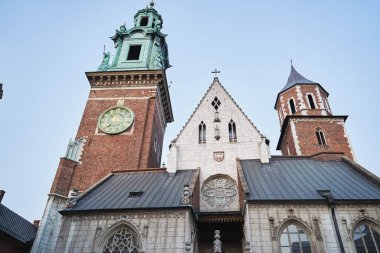 Wawel Kalesi Polonya Krakow gece gündüz                           