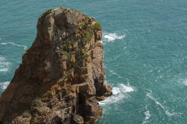 Okyanus ve dağlar. Portekiz'in güzel sahili