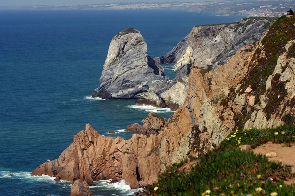 海洋和山脉 葡萄牙美丽的海岸 图库图片