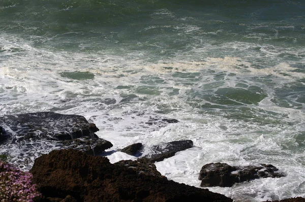 Vlny Oceánu Pobřeží Portugalska — Stock fotografie