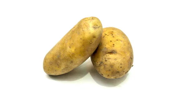Batatas Marrons Cruas Fundo Branco Isolado — Fotografia de Stock