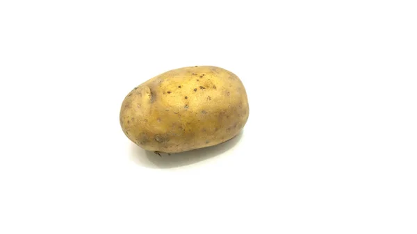 Zole Edilmiş Beyaz Arka Planda Çiğ Kahverengi Patates — Stok fotoğraf