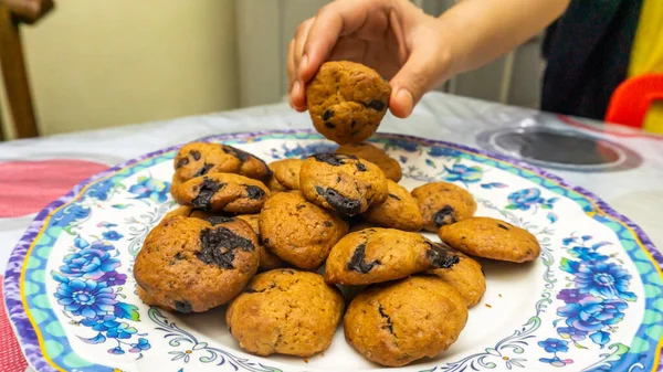 Woman Hand Taking One Piece Cookies Chocolate Chips Stacks Cookies — Stock Photo, Image