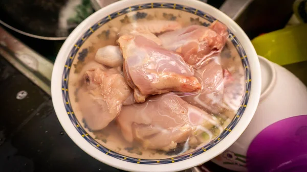 Close View Raw Chicken Pieces Being Defrost Bowl Lukewarm Water — Stock Photo, Image