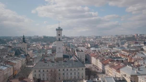 Antenna City-Lviv, Ukrajna. Európai város. Népszerű területek a város. Háztetők — Stock videók