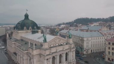 Anteni şehri Lviv, Ukrayna. Avrupa şehir. Şehrin popüler alanları. Lviv Opera