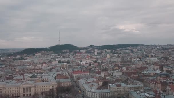 Aerial City Lviv, Oekraïne. Europese stad. Populaire gebieden van de stad — Stockvideo