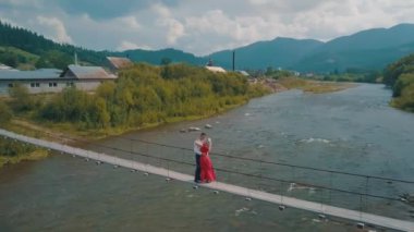 Genç çift birlikte. İlişki ve aşk. Mutluyum. Aşık bir adam ve kadın