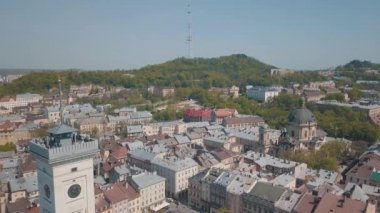 Aerial City Lviv, Ukrayna. Avrupa şehri. Şehrin Popüler Alanları. Dominikçe