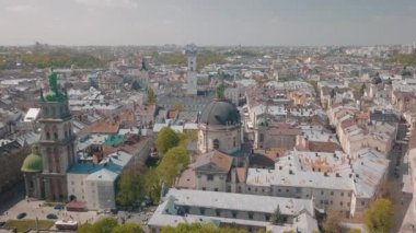 Lvov, Ukrayna. Aerial City Lviv, Ukrayna. Eski şehrin panoraması. Dominik