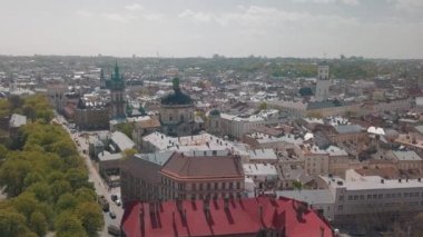 Lvov, Ukrayna. Aerial City Lviv, Ukrayna. Eski şehrin panoraması. Dominik