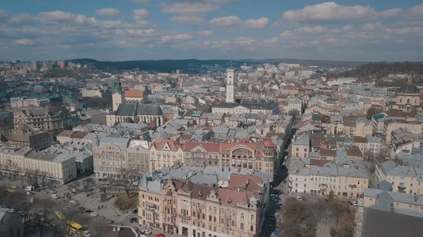 Aerial staden Lviv, Ukraina. Europeiska staden. Populära områdena i staden. Hustaken — Stockfoto