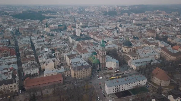 Aerial City Lviv, Ukraine. La ville européenne. Quartiers populaires de la ville — Photo