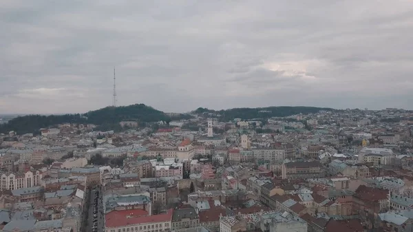 Aerial City Lviv, Ukraine. La ville européenne. Les quartiers populaires de la ville — Photo