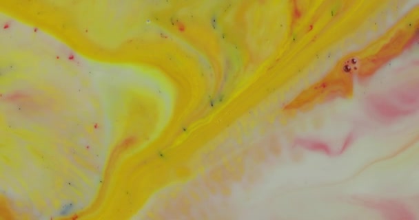 Abstract psychedelic background. Slow movement of ink in a multicolored liquid — Stock Video