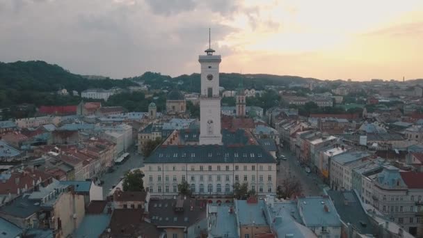 Miasto lotnicze Lwów, Ukraina. Europejskie Miasto. Popularne dzielnice miasta. Urząd Miasta — Wideo stockowe