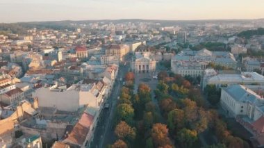 Anteni şehri Lviv, Ukrayna. Avrupa şehir. Şehrin popüler alanları. Lviv Opera